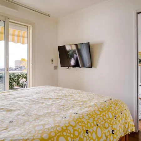 Apartment Beach & Airport