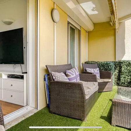 Beach & Airport Apartment Saint-Laurent-du-Var